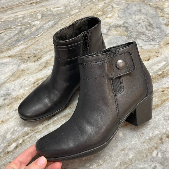 Clarks Emslie Jada Waterproof Black Ankle Boots Women’s 5 - Picture 1 of 11